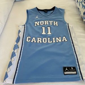Men’s Chapel Hill basketball jersey - number 11. Size small.